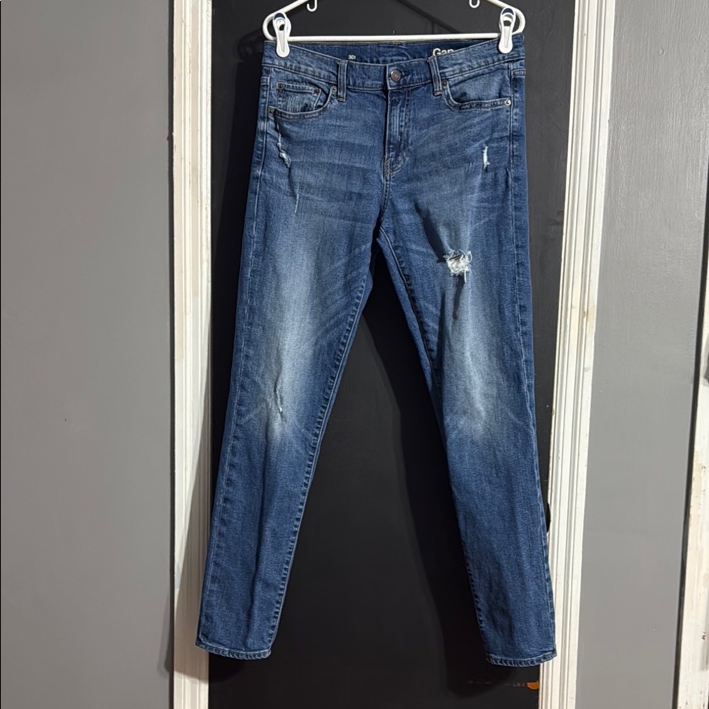 GAP Girlfriend Vintage Mid Medium Indigo Size: 30Tall Inseam: 31”